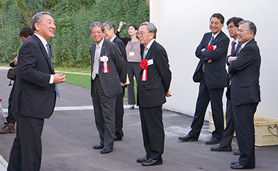 Professor Akihiro Kijima (Graduate School of Agricultural Science) inspecting the site