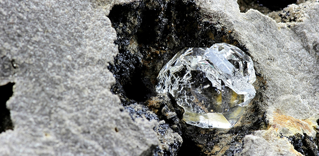 “Super-deep” diamonds may hold new information about Earth’s interior