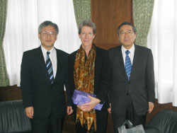 在札幌米国総領事の井上総長への表敬訪問