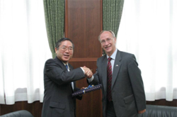 井上総長とノーレン大使