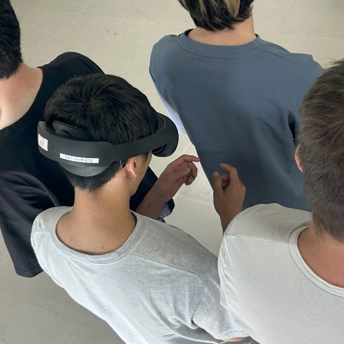 スマホ感覚のAR/MR新文字入力法 ―小型バーチャルキーボードで混雑した公共空間でも快適操作―