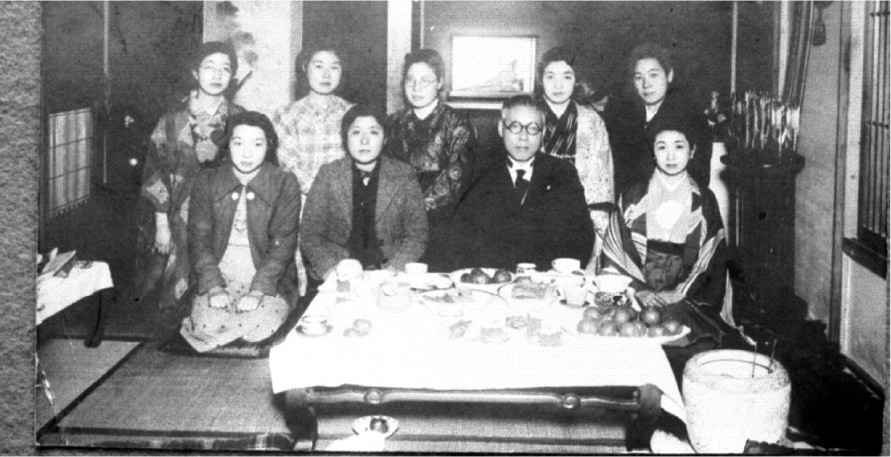 1930年代頃の法文学部2号館（現：会計大学院研究棟）