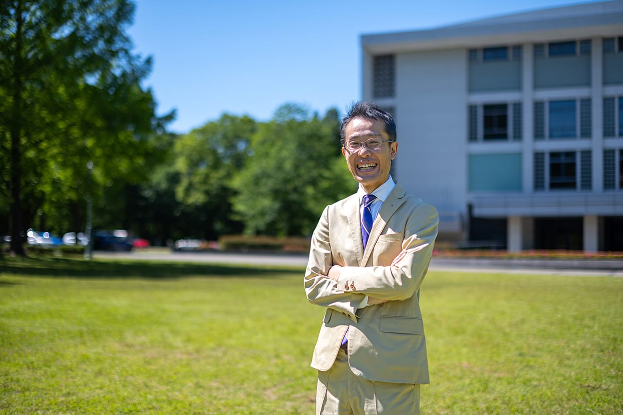 東北大学学術資源研究公開センター史料館 教授 加藤 諭